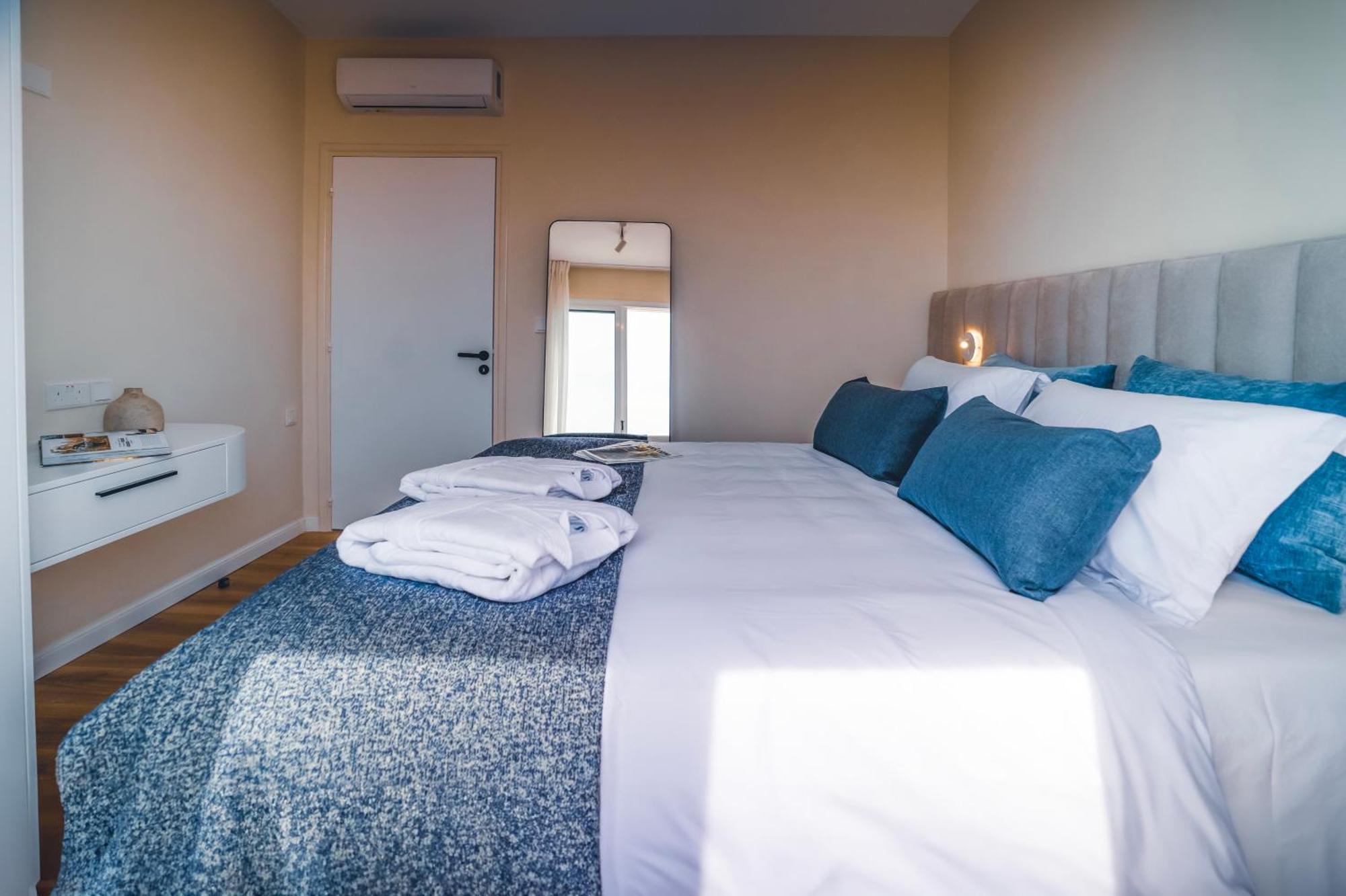 Wellclub - Wellness Family Experience - Seaview Hotel Paphos Exterior foto