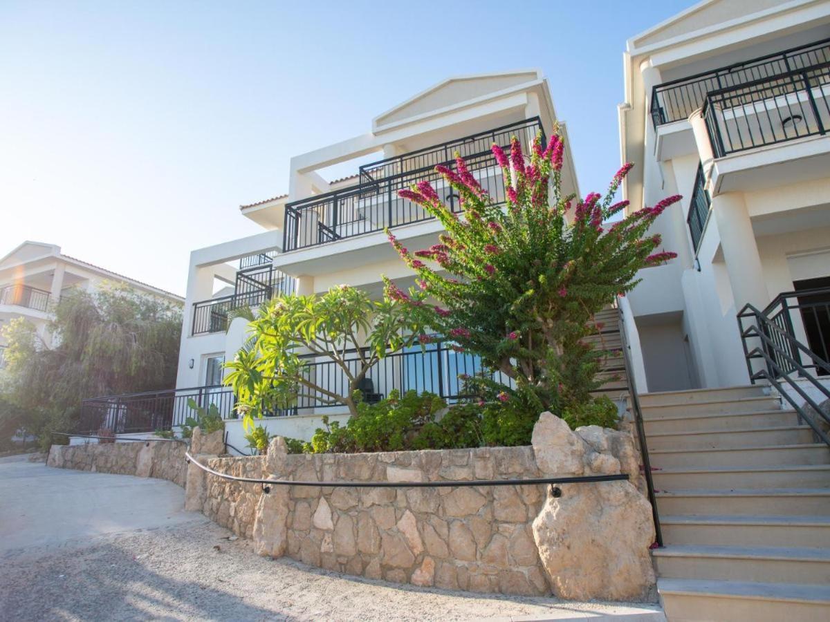 Wellclub - Wellness Family Experience - Seaview Hotel Paphos Exterior foto